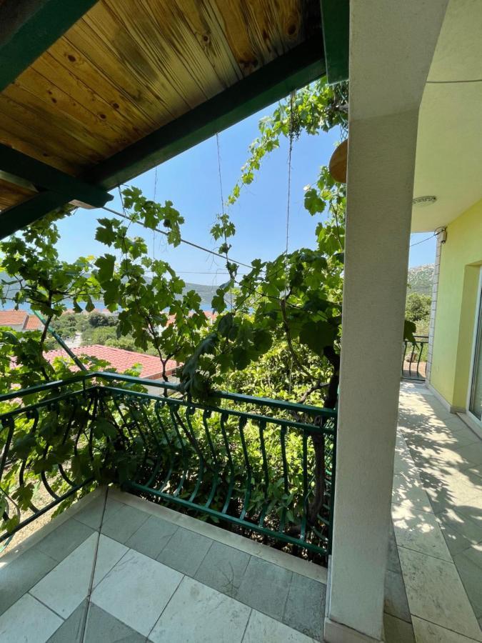 Apartments Mornar Poljica  المظهر الخارجي الصورة