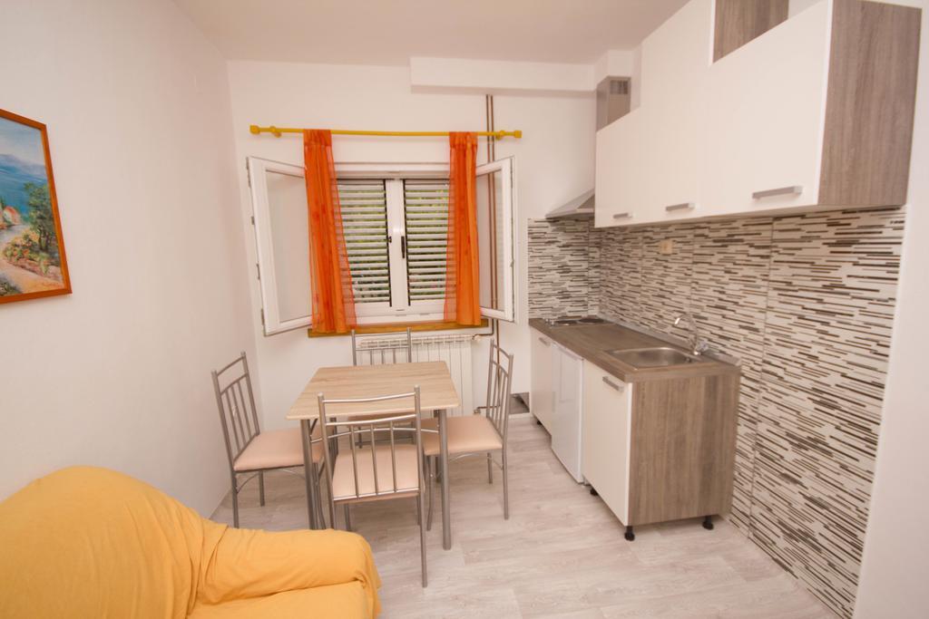 Apartments Mornar Poljica  المظهر الخارجي الصورة