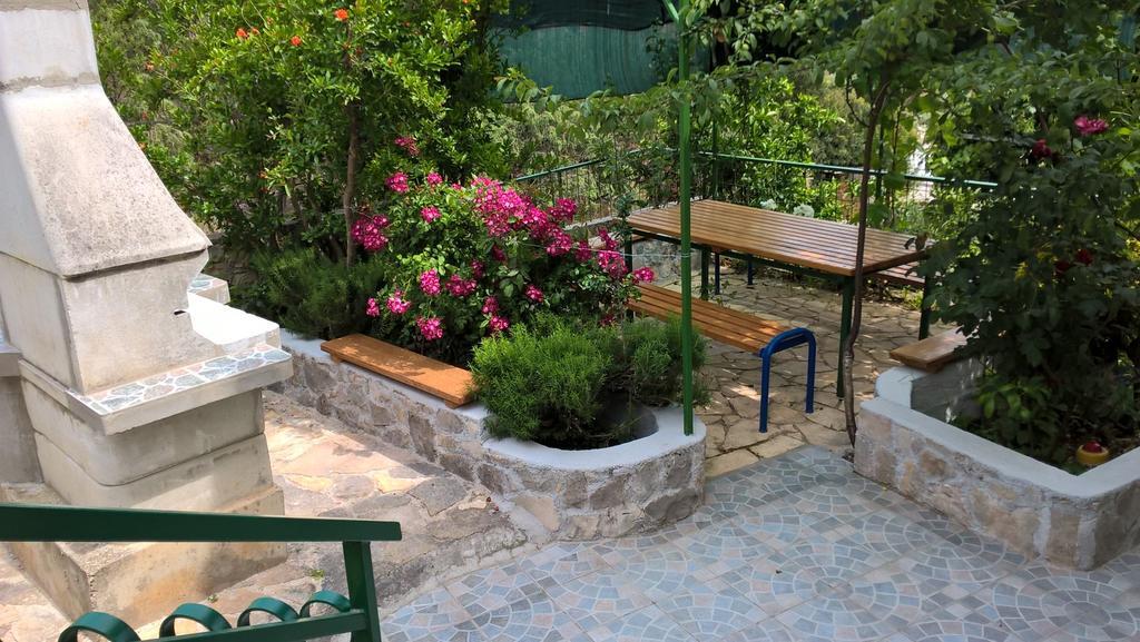 Apartments Mornar Poljica  المظهر الخارجي الصورة
